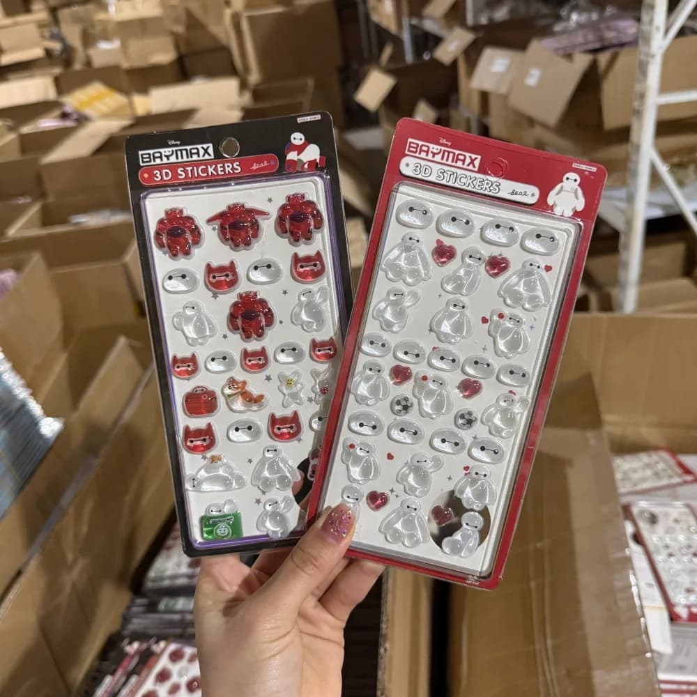 2 Pezzi Adesivi 3D in Rilievo di Baymax da Big Hero 6, Decorazioni per Telefono Fai-da-Te, Regalo per Studenti