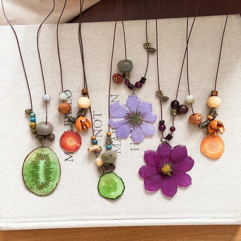 Minar Funny Multiple Real Dye Flower Wood Beads Natural Seed Fruit Pendant Necklaces for Women Adjustable PU Leather Rope Chain