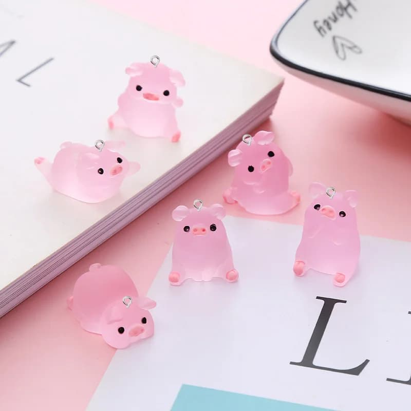 10 pz Carino Rosa Yoga Maiale Ciondoli In Resina 3D Pendenti Animali Luminosi per Gioielli FAI DA TE Che Fanno Accessori Collana Orecchino Fatto A Mano