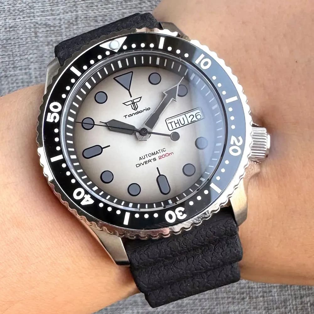 41mm Tandorio NH36A men's automatic watch 20Bar waterproof Diving Date Display Day rotating bezel black rubber steel strap