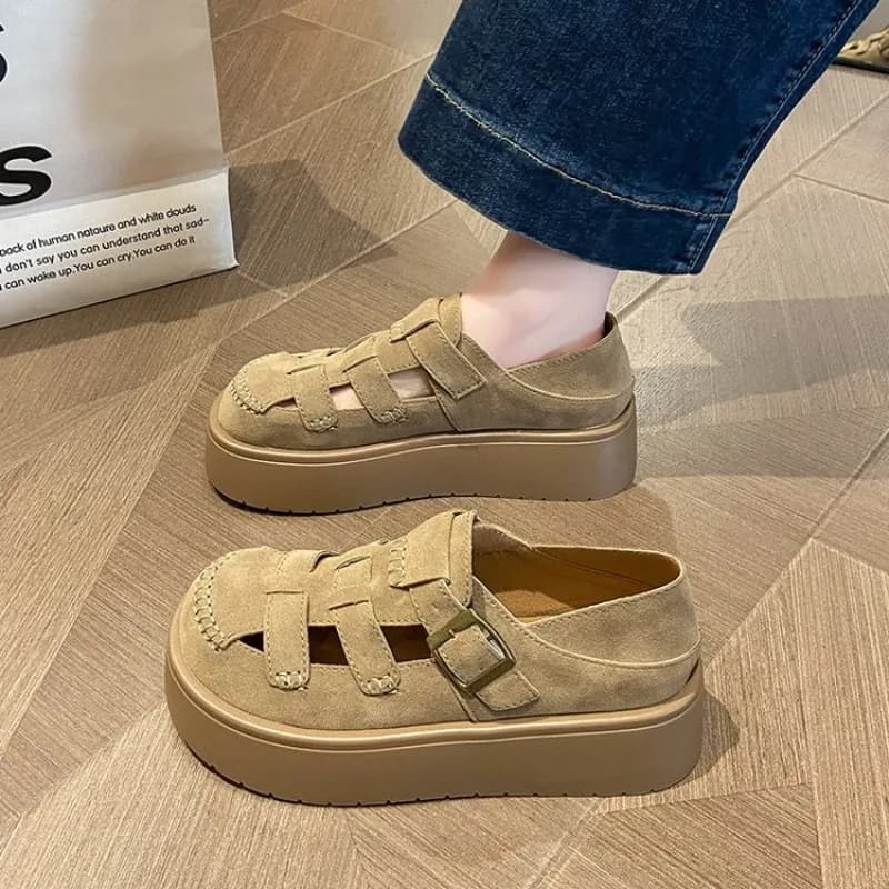 Sandali da donna con plateau e design traforato, traspiranti, modello 2026, nuova moda estiva, due modi di indossare, scarpe da spiaggia con suola spessa