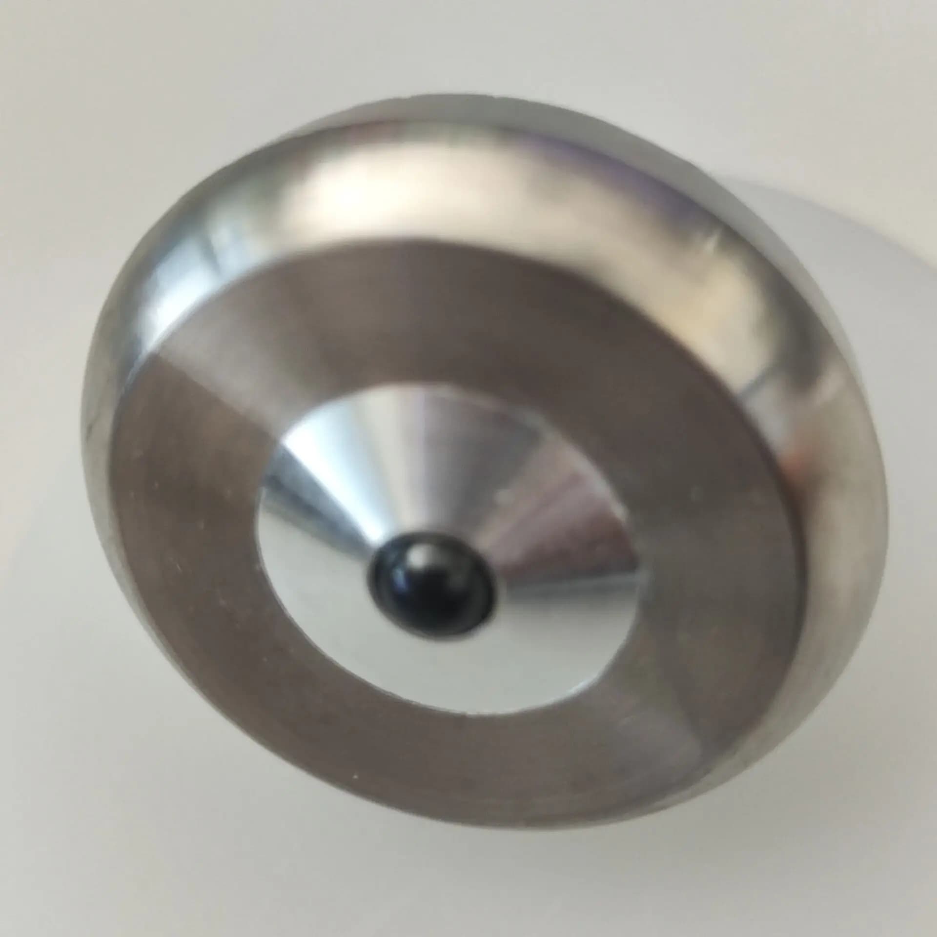 Nuovo Giocattolo Fidget Spinner da Scrivania con Manico in Lega di Titanio e Corpo in Acciaio Inossidabile, con Sfera in Ceramica