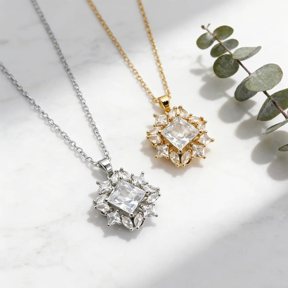 Necklace with Pendant Square in Luxury Zirconia, Elegant Woman's Jewel for Weddings, Party and Daily Use, Gift Idea