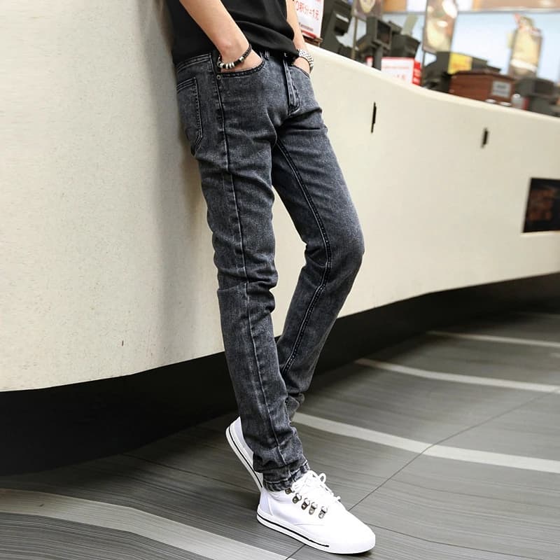 Jeans casual in denim azzurro da uomo Pantaloni lunghi invernali slim fit coreani Sle Faionable All-Match a vita medio-bassa