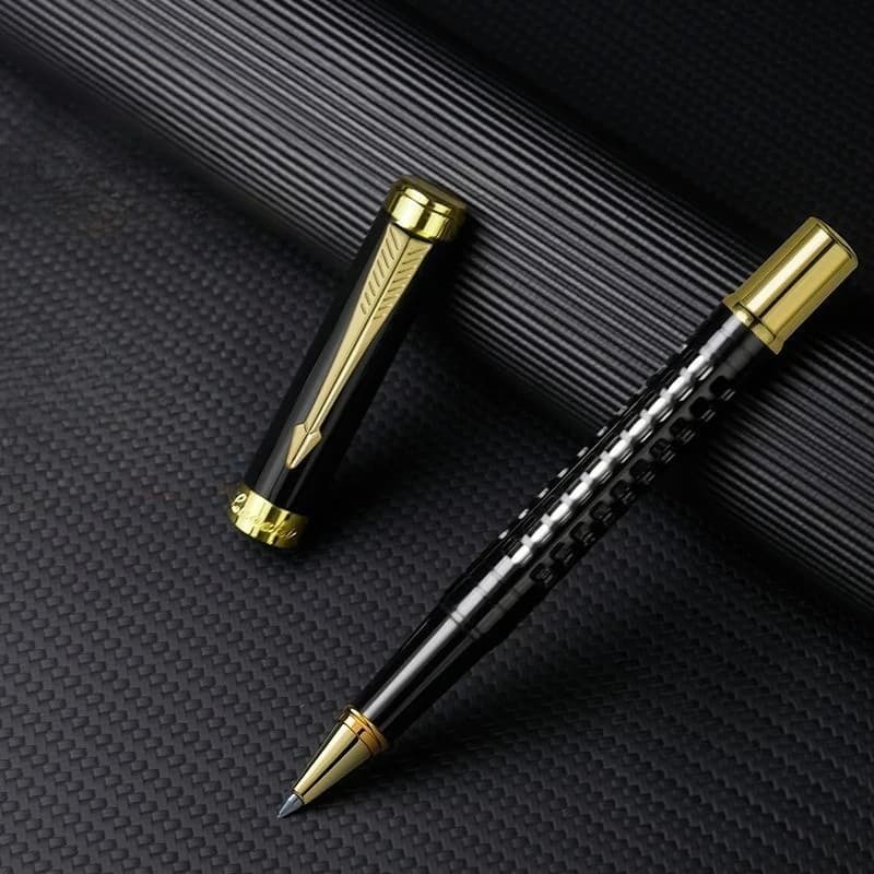 Penna a sfera in metallo dal design scavato Nero 0,5 mm Ricarica Heavy Feel Carbon High-end Business Men Women Sign Contracts Penna gel