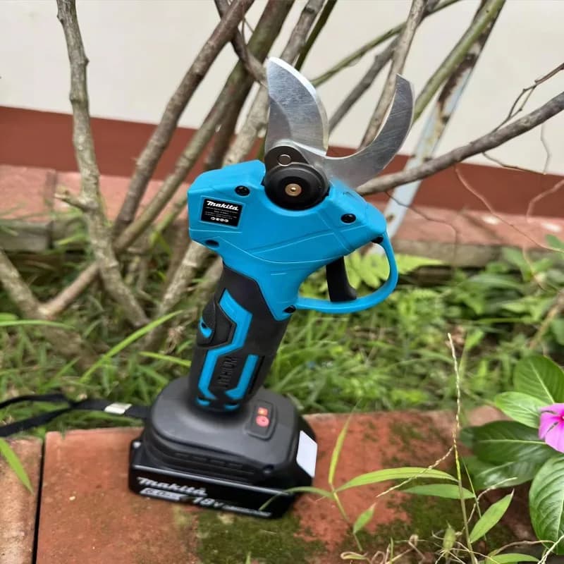Nuova Batteria 2026 da 9.0Ah, 6.0Ah, 5.0Ah per Forbici da Potatura Multifunzione Makita 18V Brushless Senza Fili per Rami di Alberi da Frutto