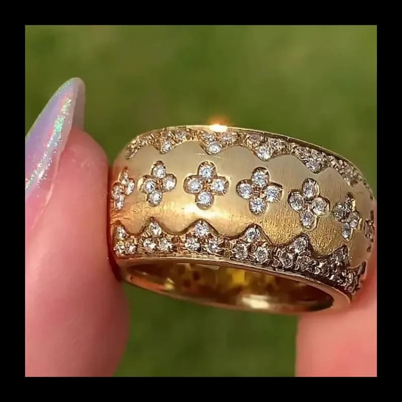 Anello Buchi spazzolato fatto a mano italiano Anello da donna con diamante pieno elettrolitico in vero oro di lusso leggero