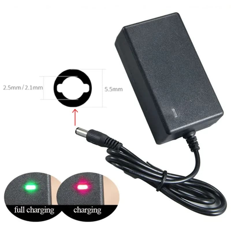 Caricabatteria al litio 12.6V 2A 21V 1A 18650 per chiave cacciavite 12V 18V Batteria agli ioni di litio DC 5.5mm * 2.1mm 2.5mm Ingresso