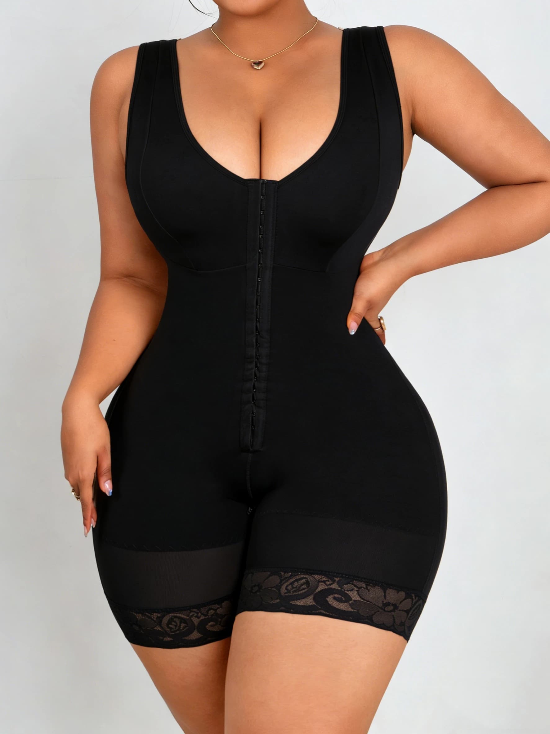 Women's High Compression Solid Color Full Body Shaper Hook Lace Trim Tummy Fajas Control Butt Lifting for Hourglass Silhouette