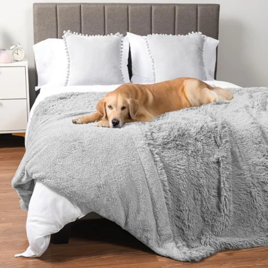 Waterproof Dog Blanket for Couch, Bed and Furniture, Reversible Sherpa and Faux Fur Pet Blanket, Leakproof Pet Blanket for Larg