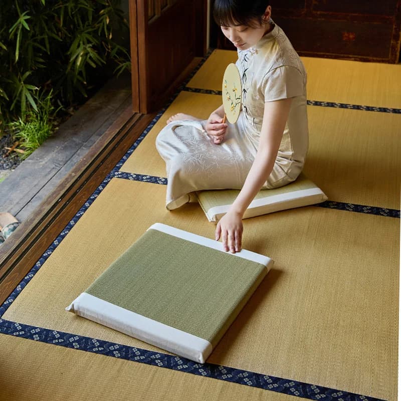 Japanese Square Rush Grass Floor Cushion Traditional Tatami Meditation Mat Bay Window Seat Handwoven Sitting Pad Boho Home Decor