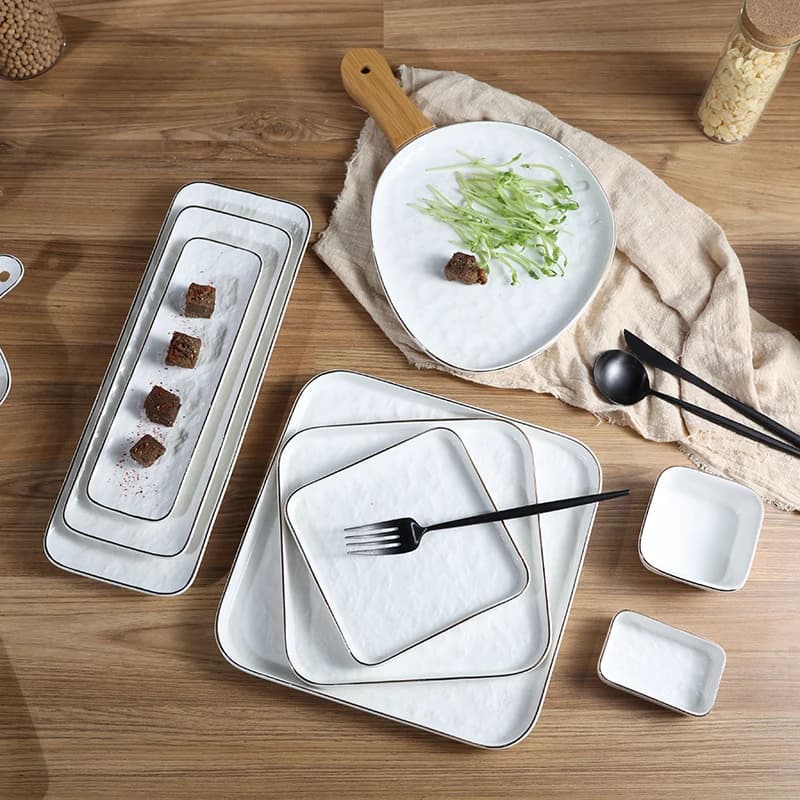 Piatto da Pranzo Moderno Minimalista di Lusso con Intarsi Dorati, Creativo e Originale con Motivo in Pietra, Piatto Quadrato Multiuso per Pizza