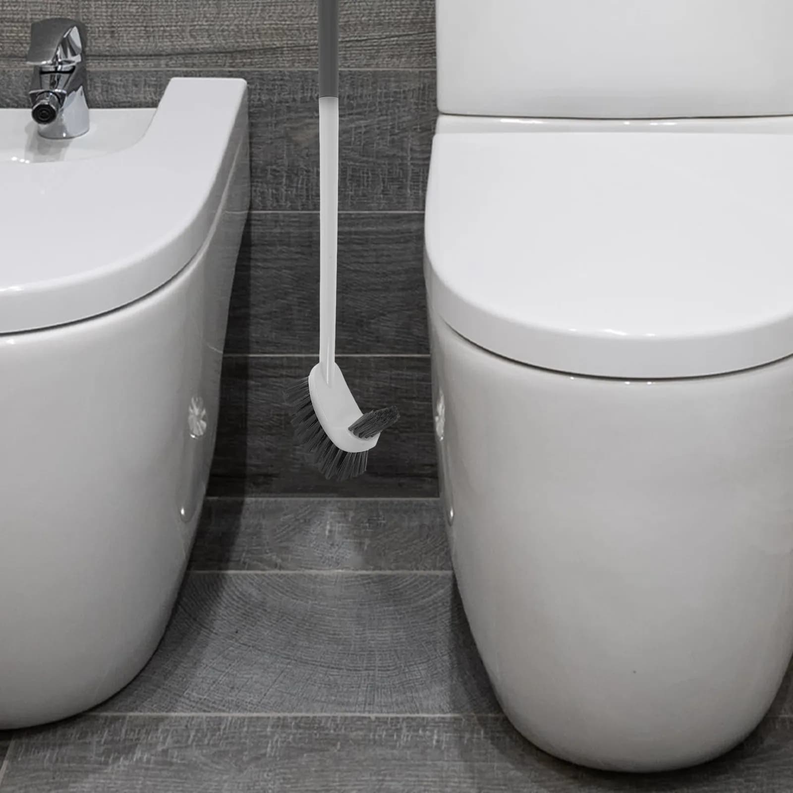 Spazzola per WC con Manico Lungo e Testa Curva, Impugnatura Ergonomica Antiscivolo, Pulizia Profonda Sotto il Bordo, Accessorio per Bagno