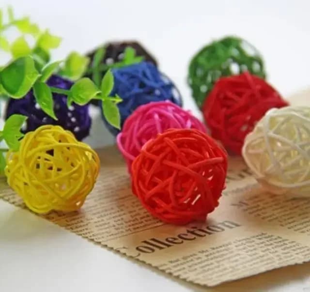 10pcs Primary Color Sepak Takraw Parrot Chewing Toy Ball Pet Bird Foot Toy Pet Chewing Toy Parrot Interactive Puzzle Toy