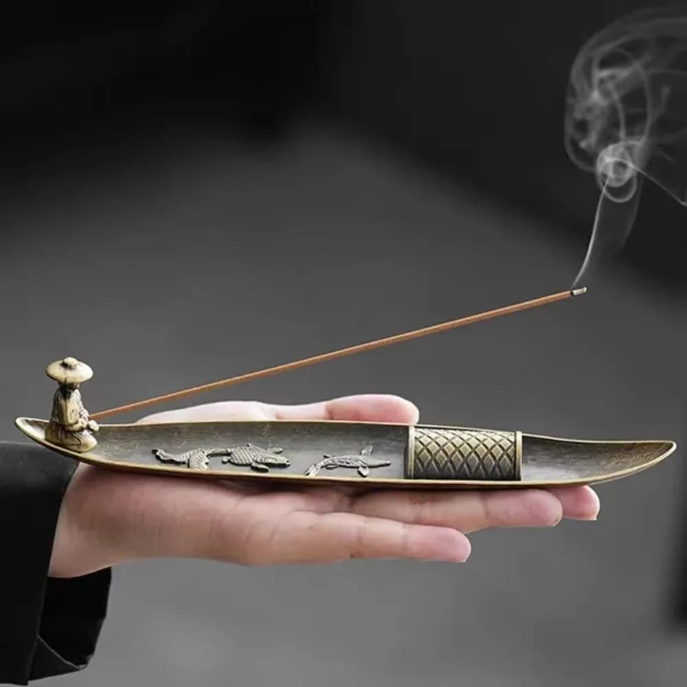 Bruciatore di incenso in metallo a forma di barca Porta bastoncini di incenso di eleganza classica Bruciatore di aromaterapia in stile antico