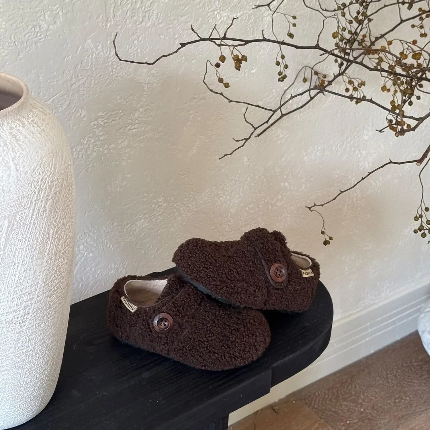 Scarpe calde pelose per bambini in stile coreano 2026 Cinturino in velcro invernale Foderato in morbido cotone Alla moda per ragazze e ragazzi