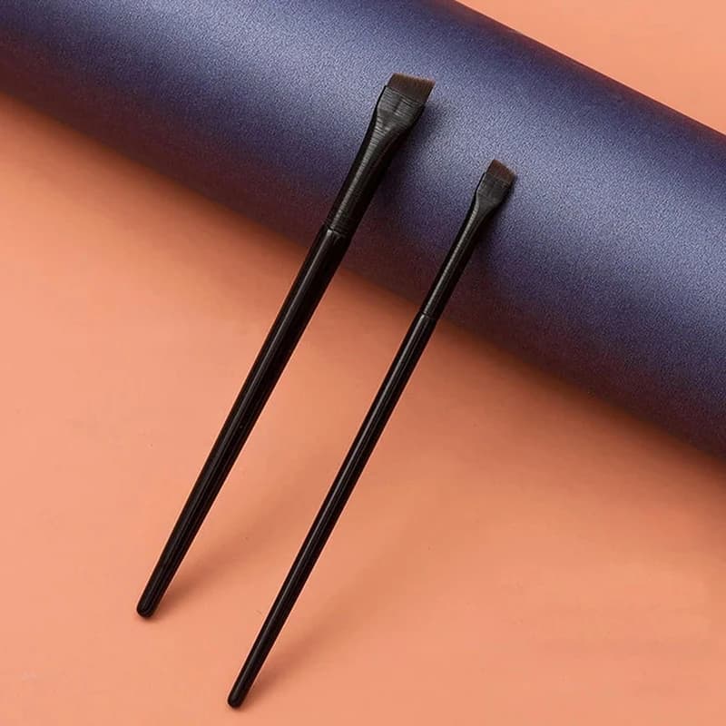 Thin Brush for Eyeliner and Eyeliner, Synthetic, Angle and Sharp Seeds, Makeup Tool