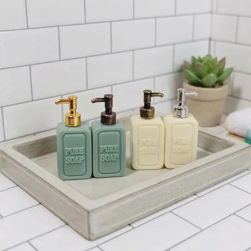 Dispenser di Sapone in Miniatura per Casa delle Bambole, 4 Pezzi, Piccole Bottiglie Finte, Accessori per Gioco di Ruolo per Bambini, Simulazione Bagno