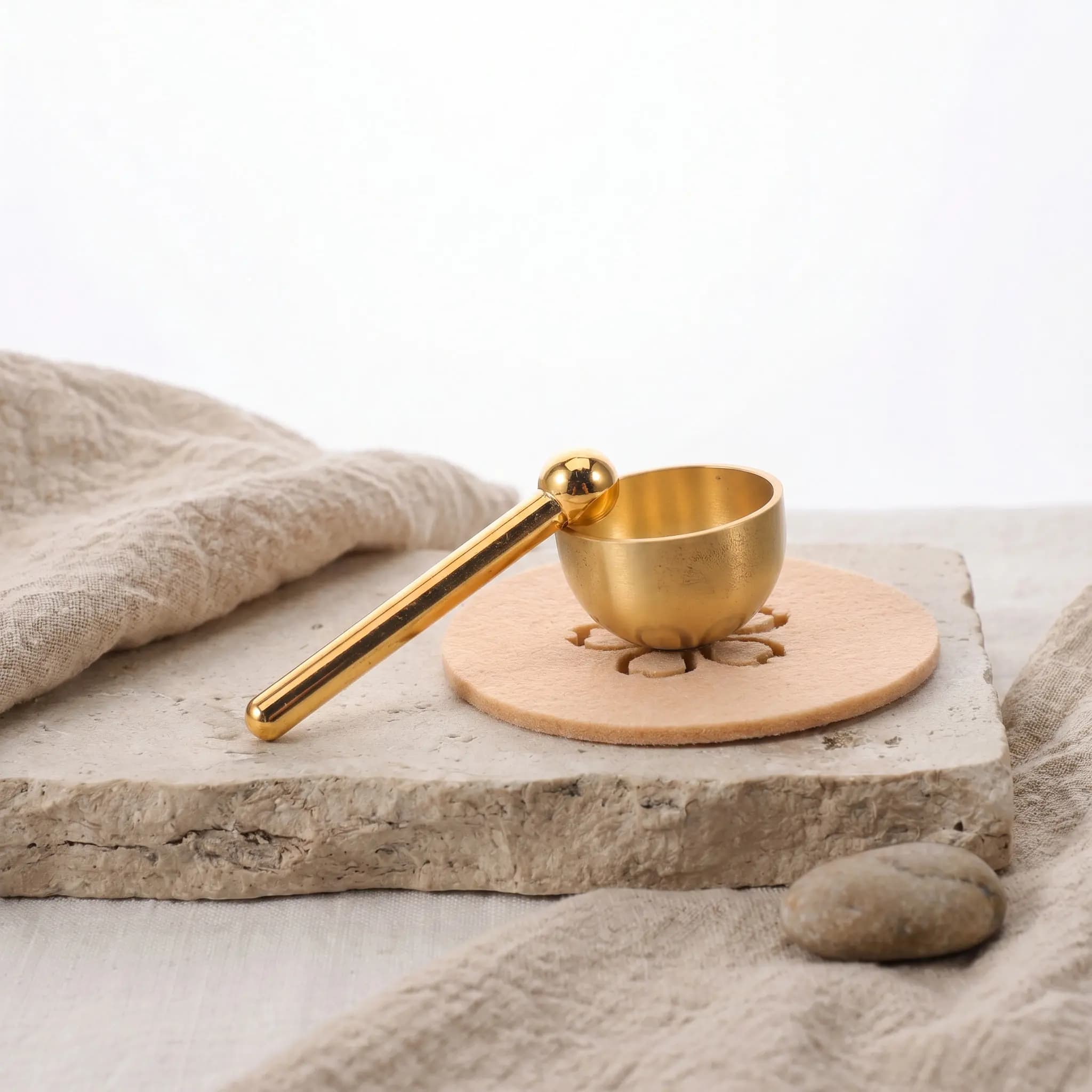 2Sets Mini Brass Singing Bowl Hand Hammered Tibetan Meditation Sound Bowl Mallet Pad Yoga Mindfulness Stress Relief Home Decor