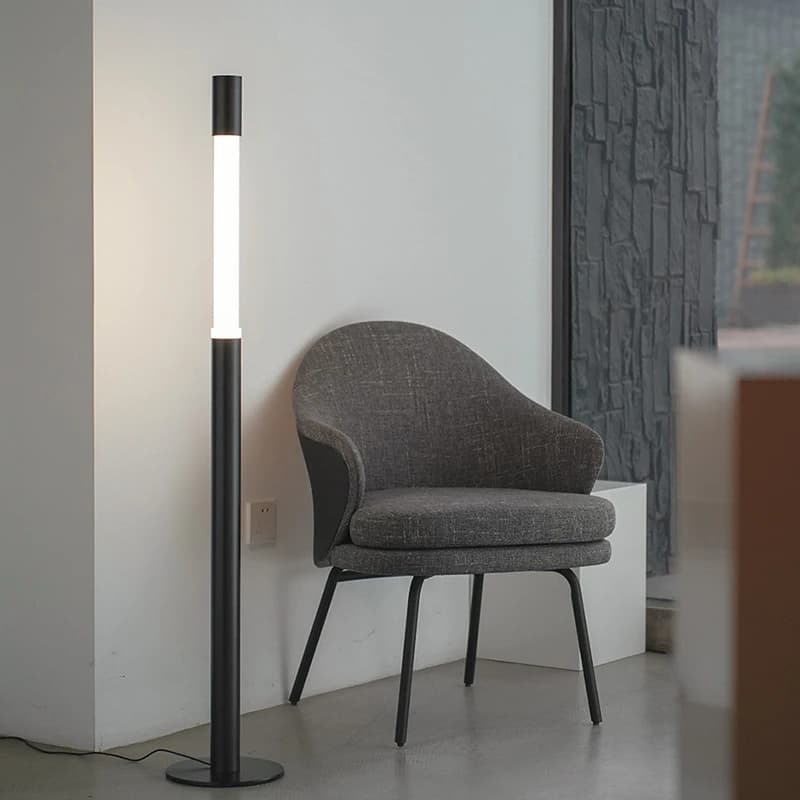 Lampada da Terra Moderna Minimalista per Soggiorno e Camera da Letto, Design Nordico Regolabile, Lampada da Scrivania Cromata o Nera