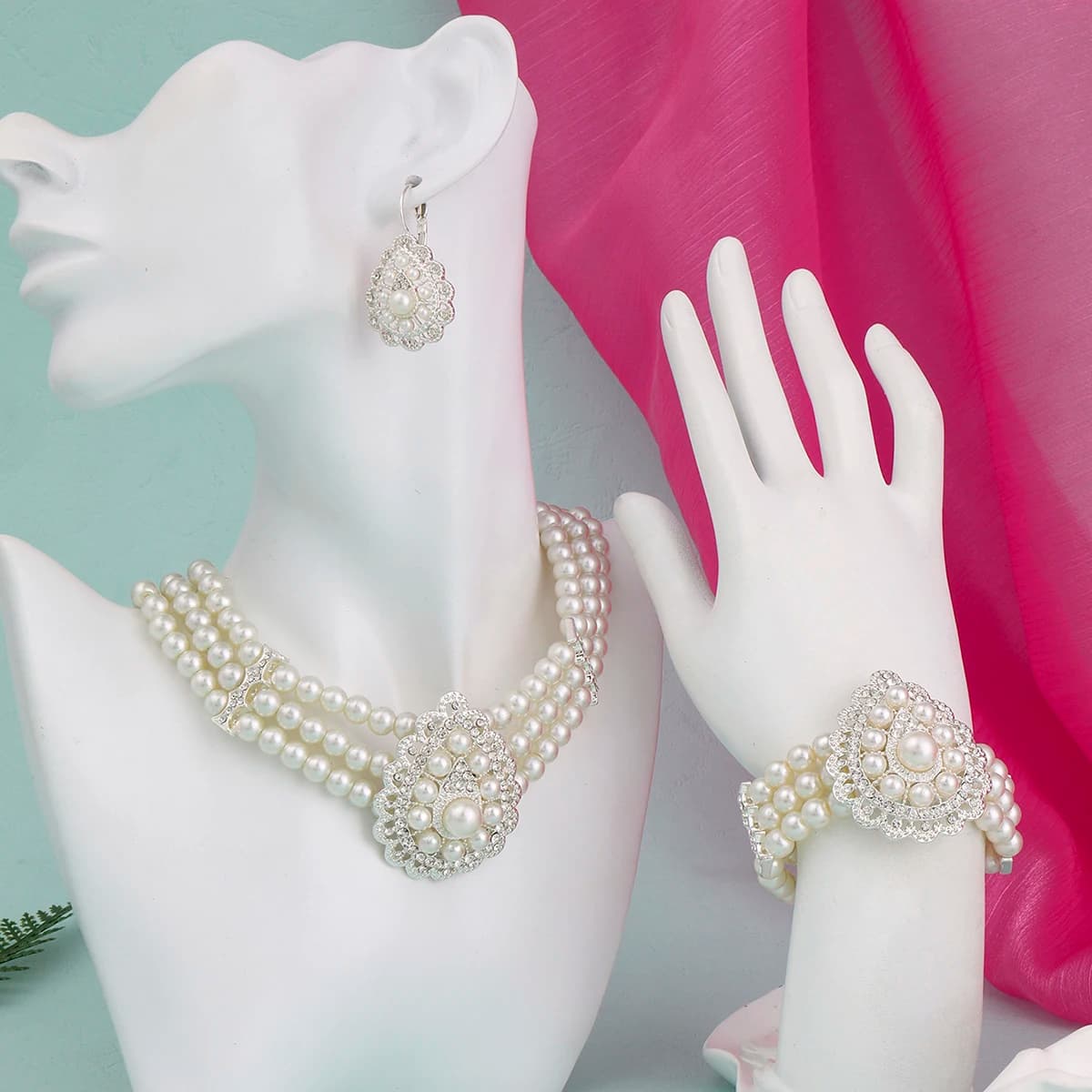 A Set Of Precious Imitation Pearl Necklace Earrings Bracelet Three-piece Set Drop-shaped Bride Pendant Algeria Woman Gorgeous