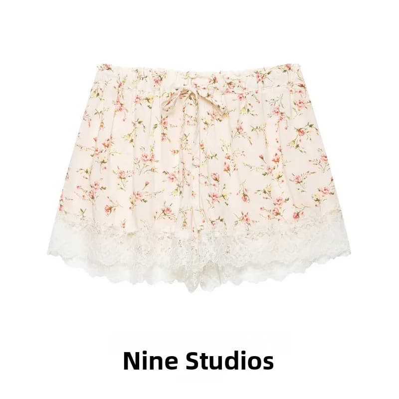 NINE ZAR Floral Print Lace Patchwork Shorts Women's Casual Pants Natural Waist Polyester Fabric Girls' Fashion
