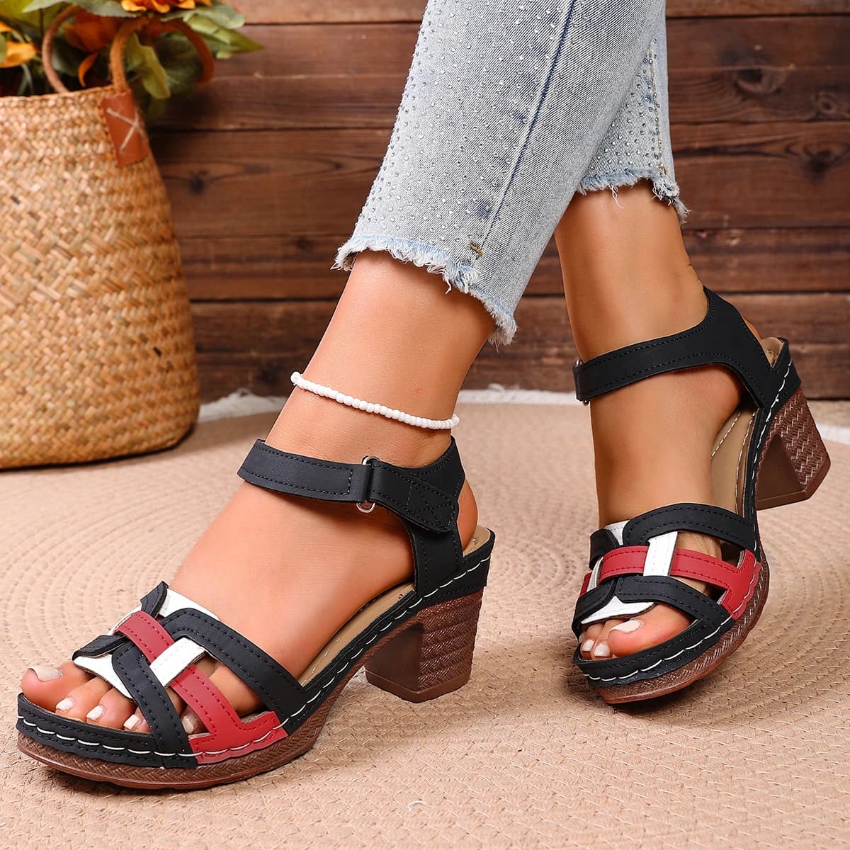 Scarpe da Donna con Suola in Gomma, Stile Invernale 2026, Tacco Grosso, Punta Aperta, Chiusura in Velcro, Peep Toe