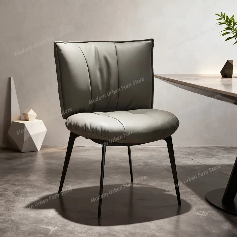 Sedia da Pranzo in Pelle Comoda e Moderna per Sala da Pranzo, Cucina e Ristorante, con Gambe in Acciaio e Schienale Morbido
