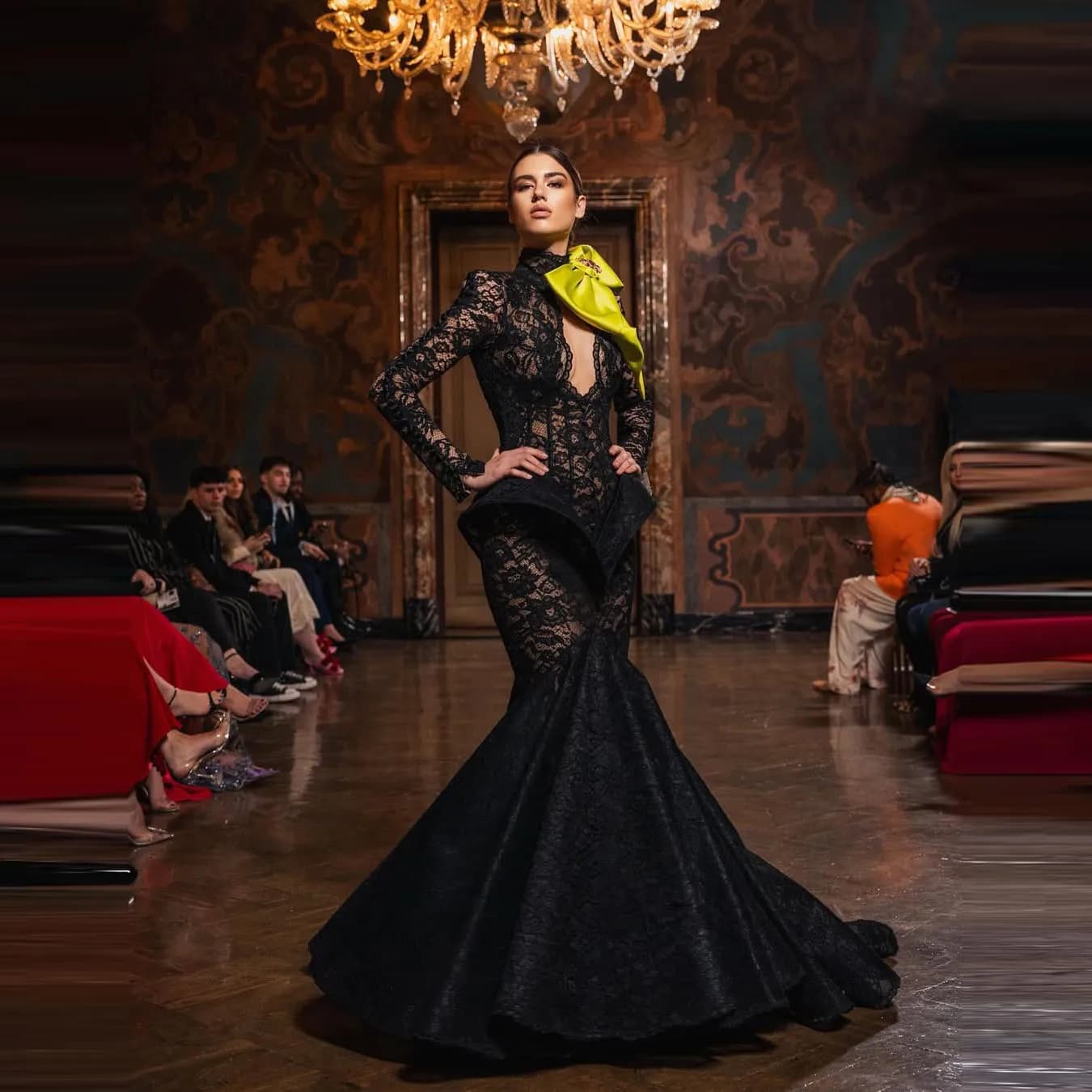Elegante abito da ballo in pizzo nero, abito da sera formale per cocktail party e ricevimento di nozze, abito da ballo a sirena a maniche lunghe
