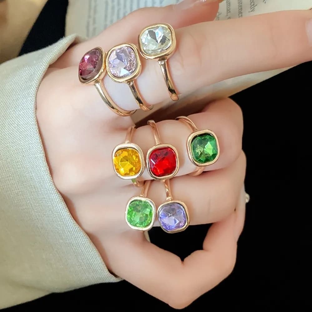 8Pcs Retro Crystal Inlaid Square Open Ring Set Gold Color Metal Finger Open Rings Light Luxury Adjustable Geometric Rings Women