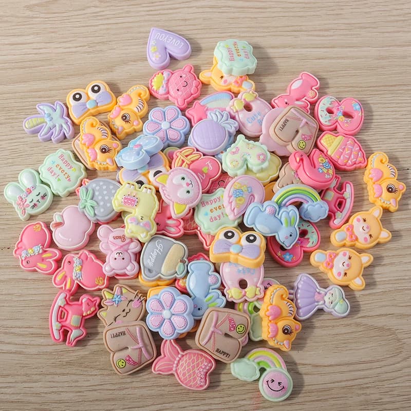 Tusember 15 pz. Ciondoli Misti Animali Carini Cuori Coniglio Cigno Orso in Resina Acrilica con Retro Piatto per Decorazioni Fai da Te Unghie e Cover Telefono