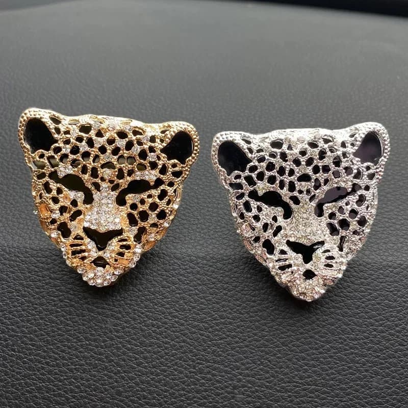 Diamante Leopardo Purificatore d'aria per auto Decorazione interna Diffusore aromatico Clip di sfiato Profumo solido Lampeggiante Ciondolo per auto