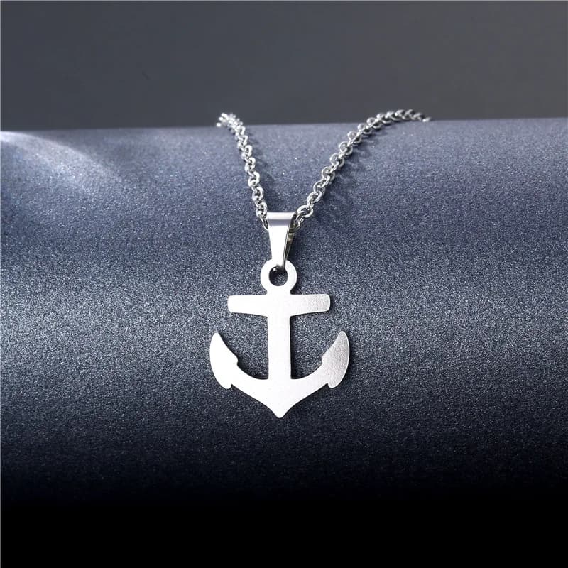 Collana semplice con ancora a forma di barca a vela - ciondolo in acciaio inossidabile. Gioielli anallergici. Regalo per gli amici.