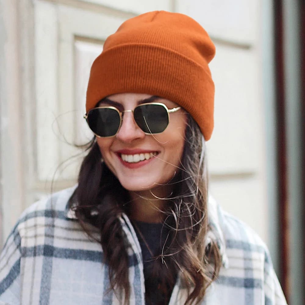 Unisex basic knitted cap with folding cuff - Classic winter hat for men and women, hot ribbed cap for autumn and winter