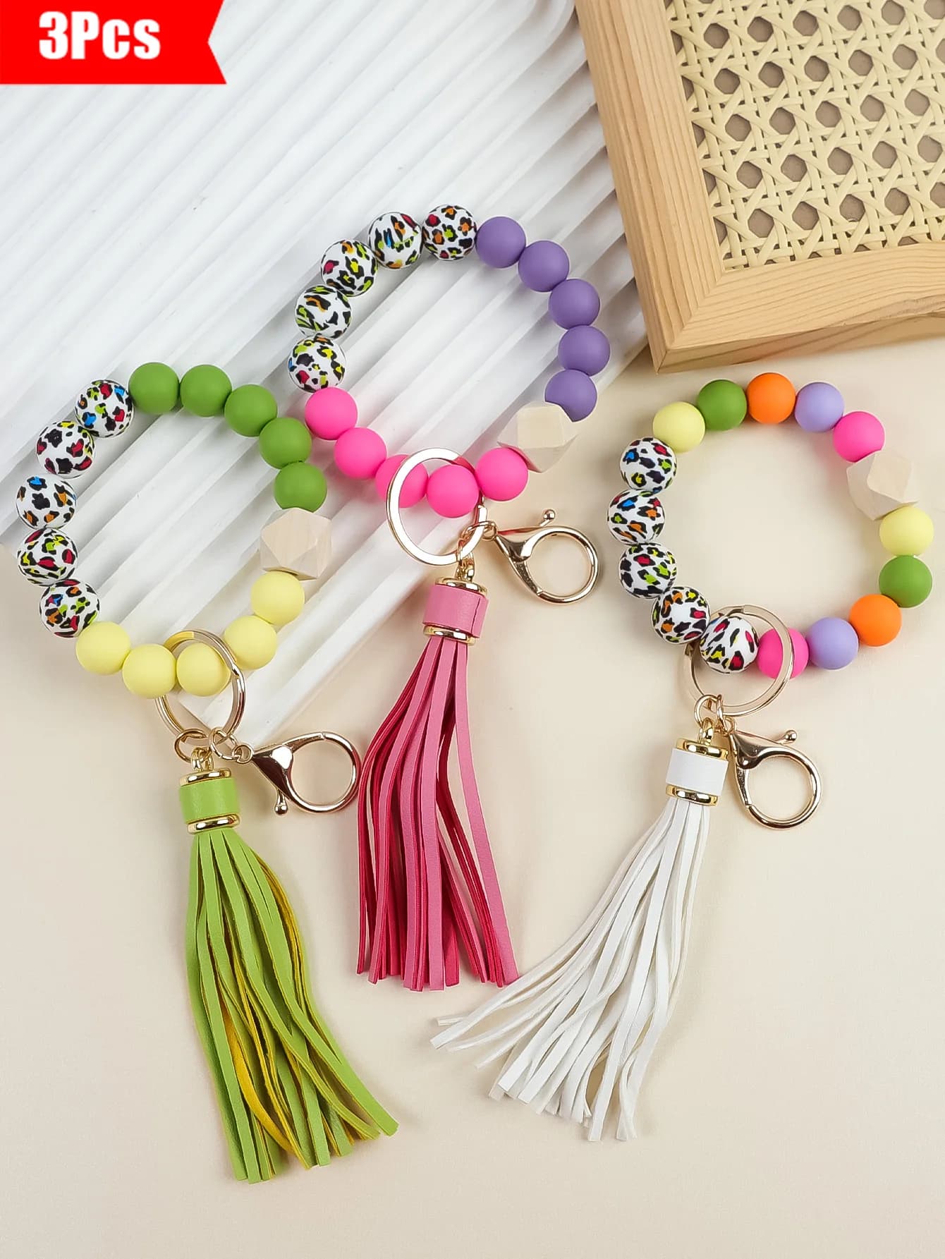 Portachiavi con cinturino in silicone con perline con stampa leopardata, 3 pezzi, con perline arcobaleno e nappe, perfetto per l'uso quotidiano e come regalo.