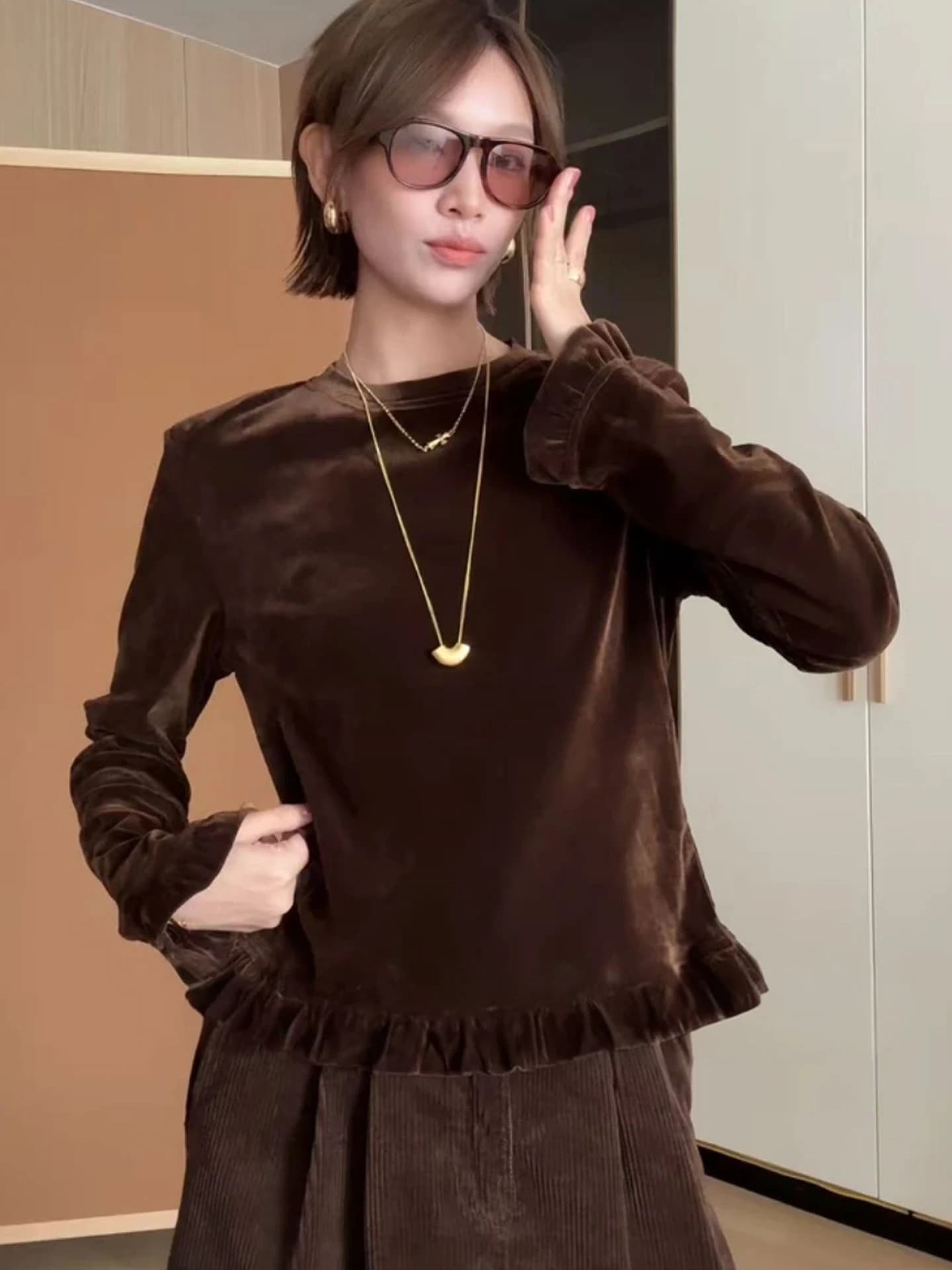 Camicia in Velluto con Pizzo Primaverile da Donna, Stile Elegante e Casual, a Maniche Lunghe, Girocollo, Effetto Snellente e Coprente