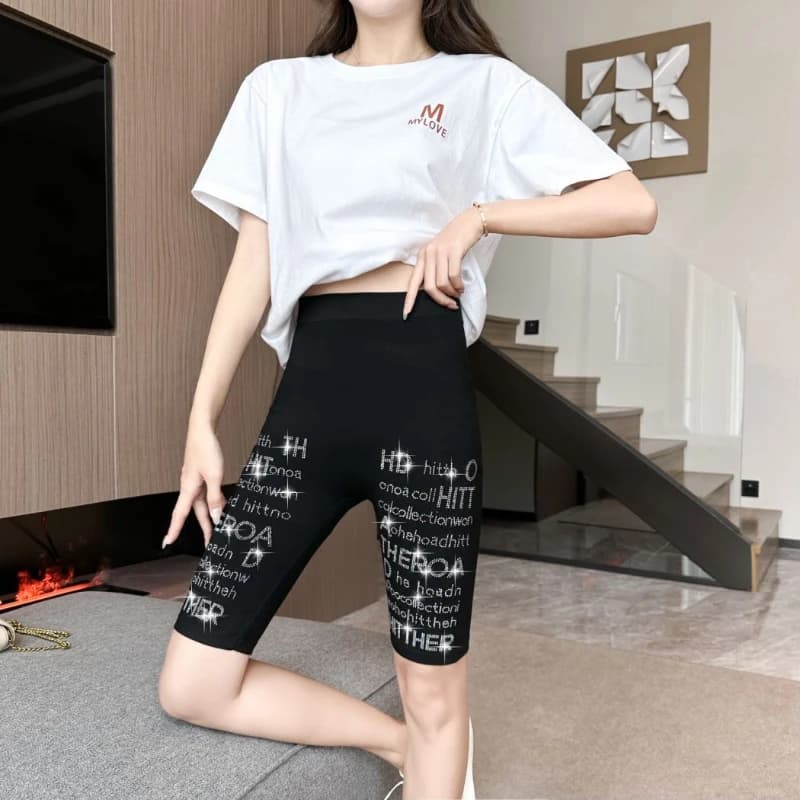 New European Style Summer Fashion Of Slim Safety Pants With Hot Diamonds Cycling Sports Pants Five Point Black Base Shorts
