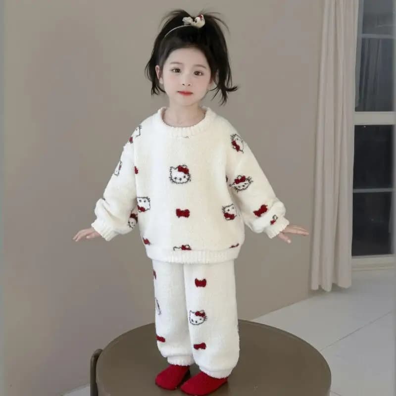 Pigiama in velluto corallo per ragazze Hello Kitty Set Sanrio Kids Cartoon Kawaii Dolce abbigliamento per il tempo libero Mantieni caldo i vestiti per la casa autunno inverno
