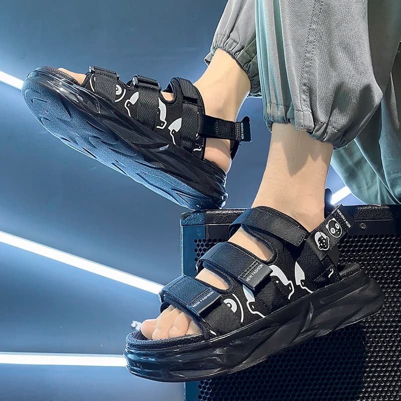 Sandali da uomo estivi 2024 nuovi sandali pantofole antiscivolo scarpe da Wading impermeabili infradito da spiaggia pantofole con suola morbida scarpe da uomo