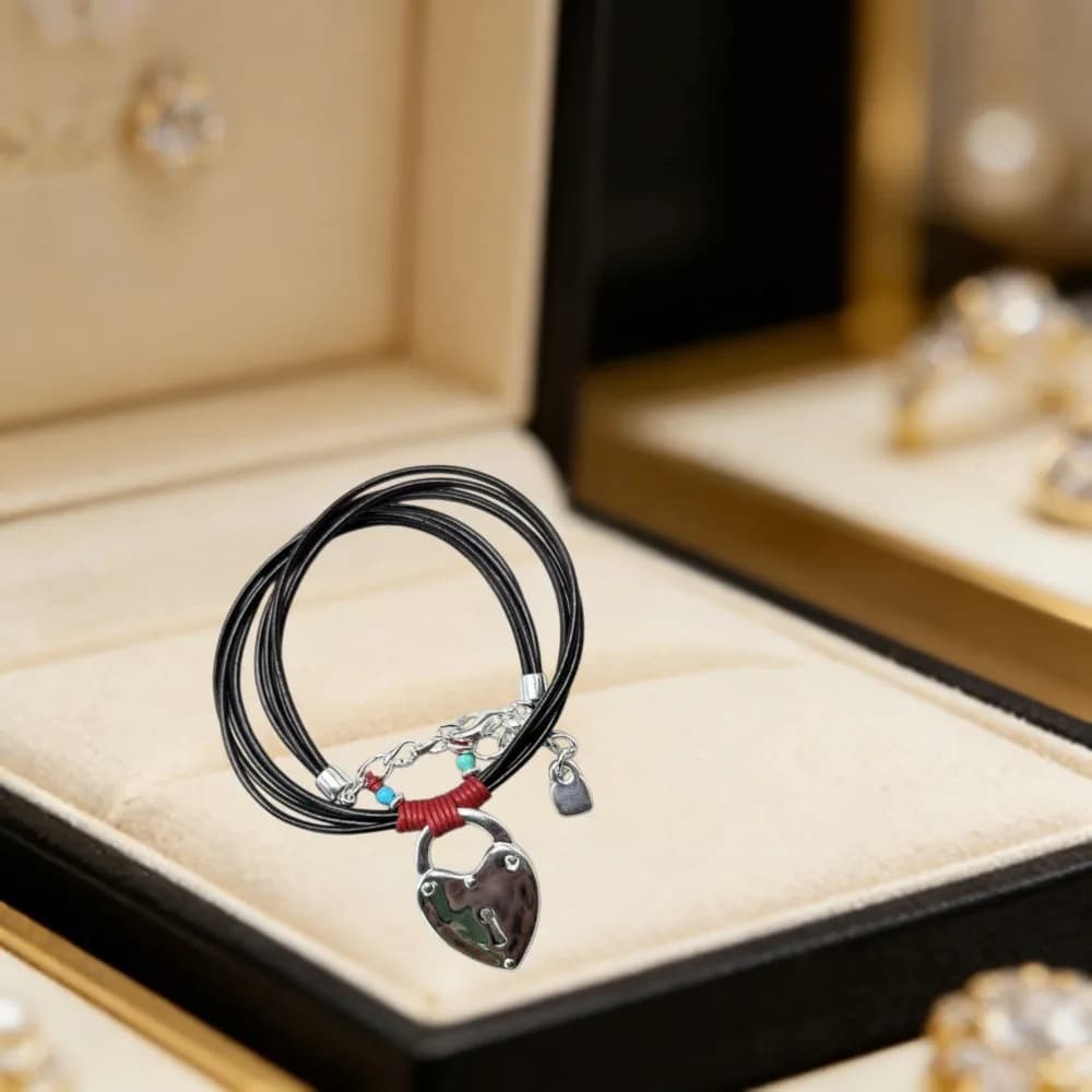2026 Spain Minimalist High Quality Silver Love Lock Leather Rope Necklace Jewelry Accessories Fashion Gift