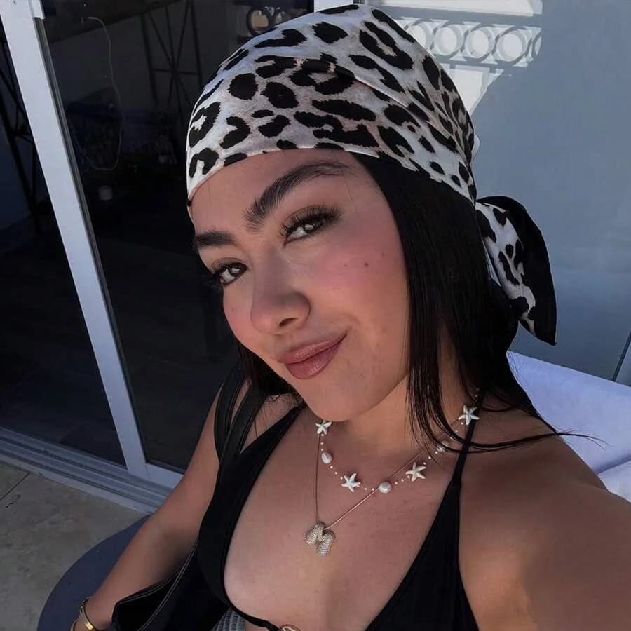 68*68 cm Sciarpa quadrata stampata leopardata Donna Fazzoletto da collo di piccole dimensioni Sensazione di seta Involucri per capelli in raso Accessori per capelli moda Bandana
