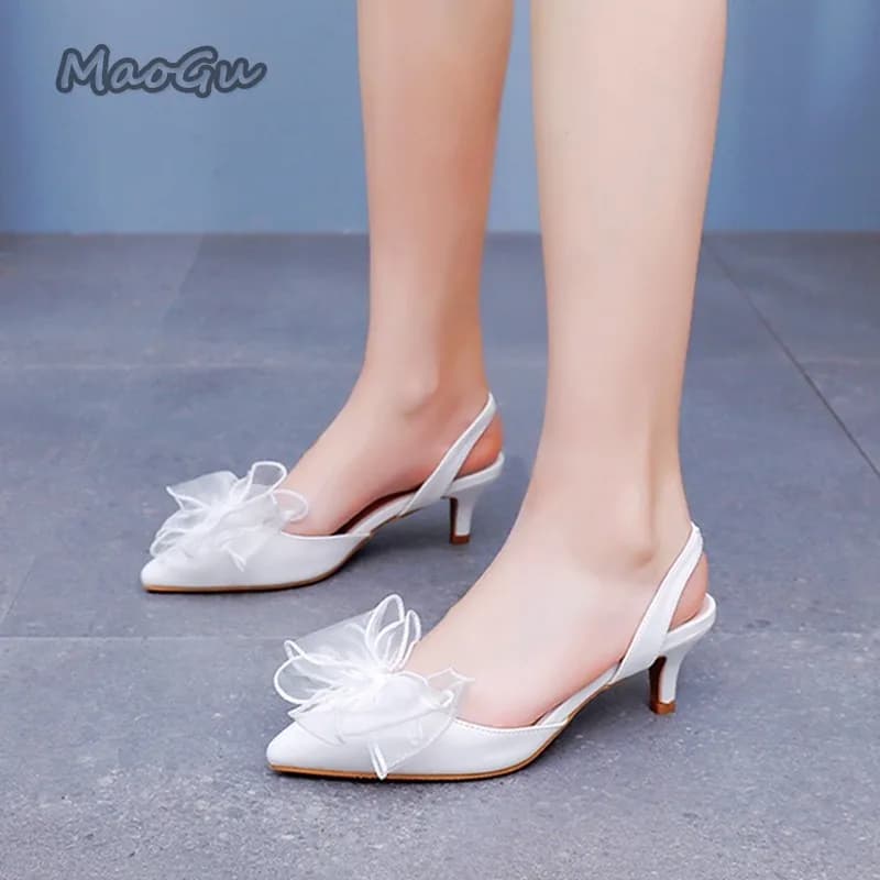 Sandali da Sposa Eleganti da Donna con Tacco a Spillo da 5 cm, in Raso Bianco, con Punta Affusolata e Fiocco, Modello Slingback - Zapatos Para Mujer