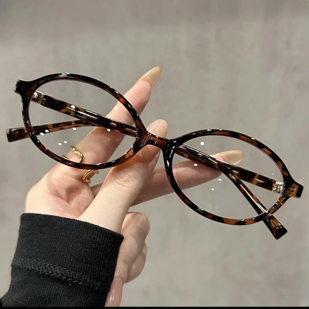 Fashionable Oval with Lens Ladies Glasses, Perspective Design, Party Selection, Casual Decoration, Trendy Additions, Decorative Glasses, Chic Glasses, Minimalist Style