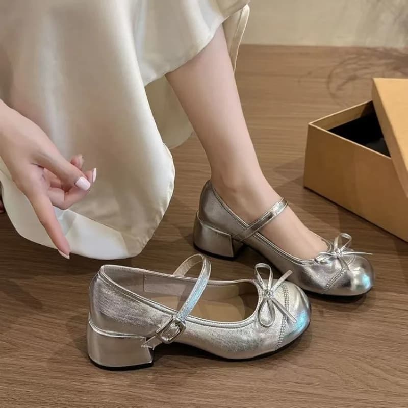 Scarpe Mary Jane da Donna con Punta Tonda, Tacco Largo, Cinturino con Fibbia e Dettaglio Fiocco, Scollatura Bassa, per Uso Quotidiano, Casual, Lavoro, Ufficio, Cerimonie e Feste