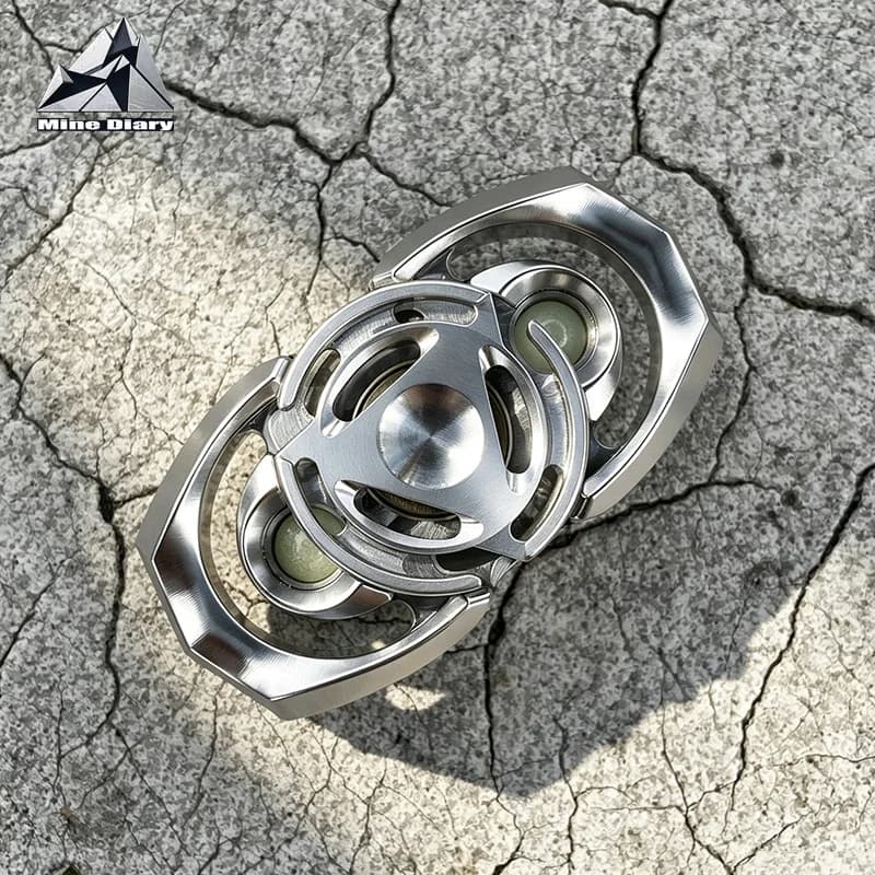 Giroscopio da Dito EDC in Acciaio Inossidabile, Fidget Spinner per ADHD, Ansia e Stress, Giocattoli Antistress in Metallo per Adulti (Edizione Limitata)