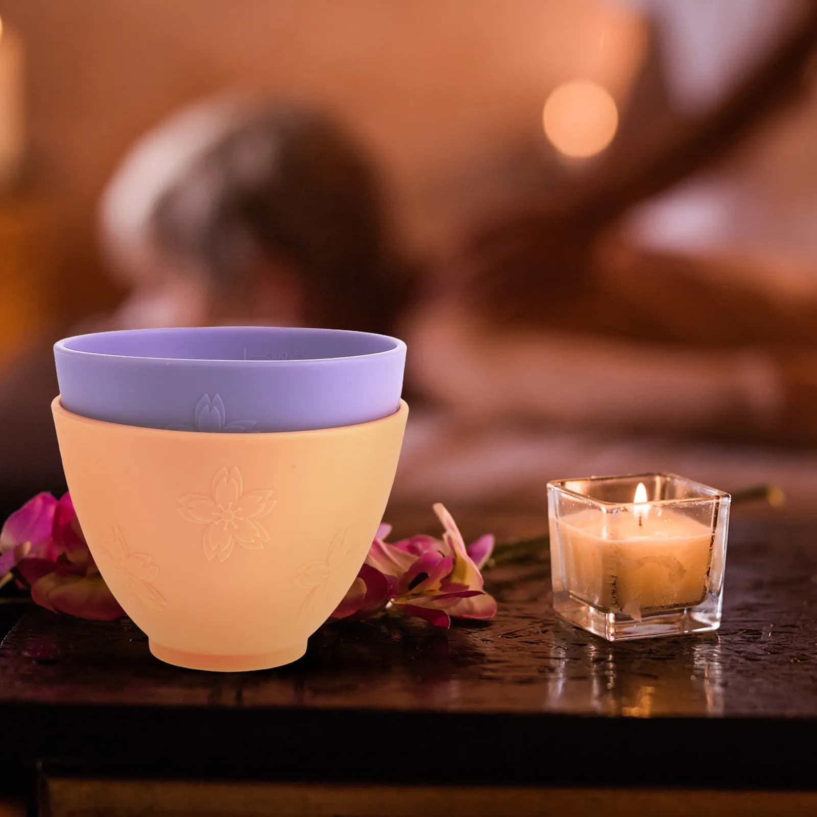 Set di 2 Ciotole in Silicone per Maschere Facciali, Morbide con Motivo a Fiori di Ciliegio, Strumento per Miscelare Maschere, Ciotola Riutilizzabile per Skincare e Trattamenti Spa