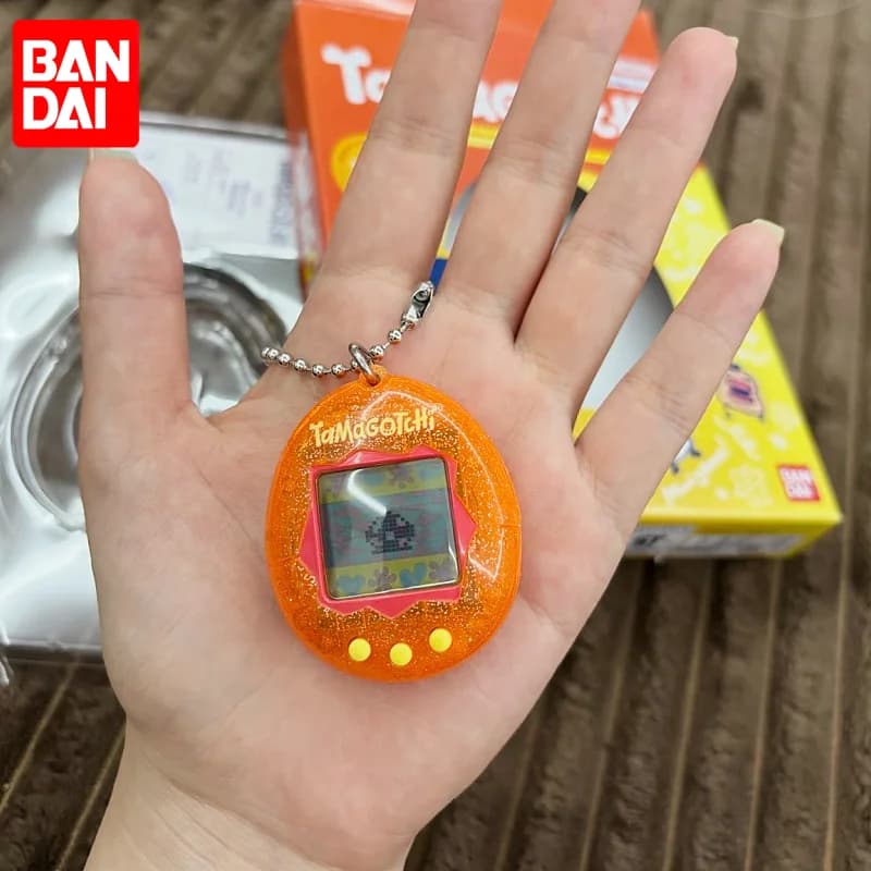 Bandai Tamagotchi Original Re-Release Portable Pet Game Console (Childhood Toy, Non-Connection Version)