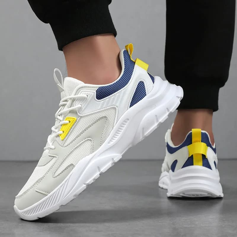 Extra-large size new men's fashionable casual breathable sports running shoes, trendy and comfortable soft-soled running shoes