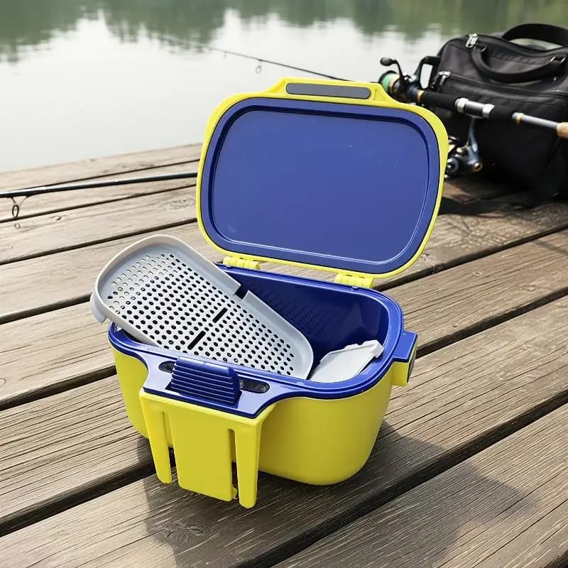 Secure Buckle Fishing Bait Box with Vent Layer Leakproof Live Worm Lure Hook Tackle Case for Ice Fishing Activities