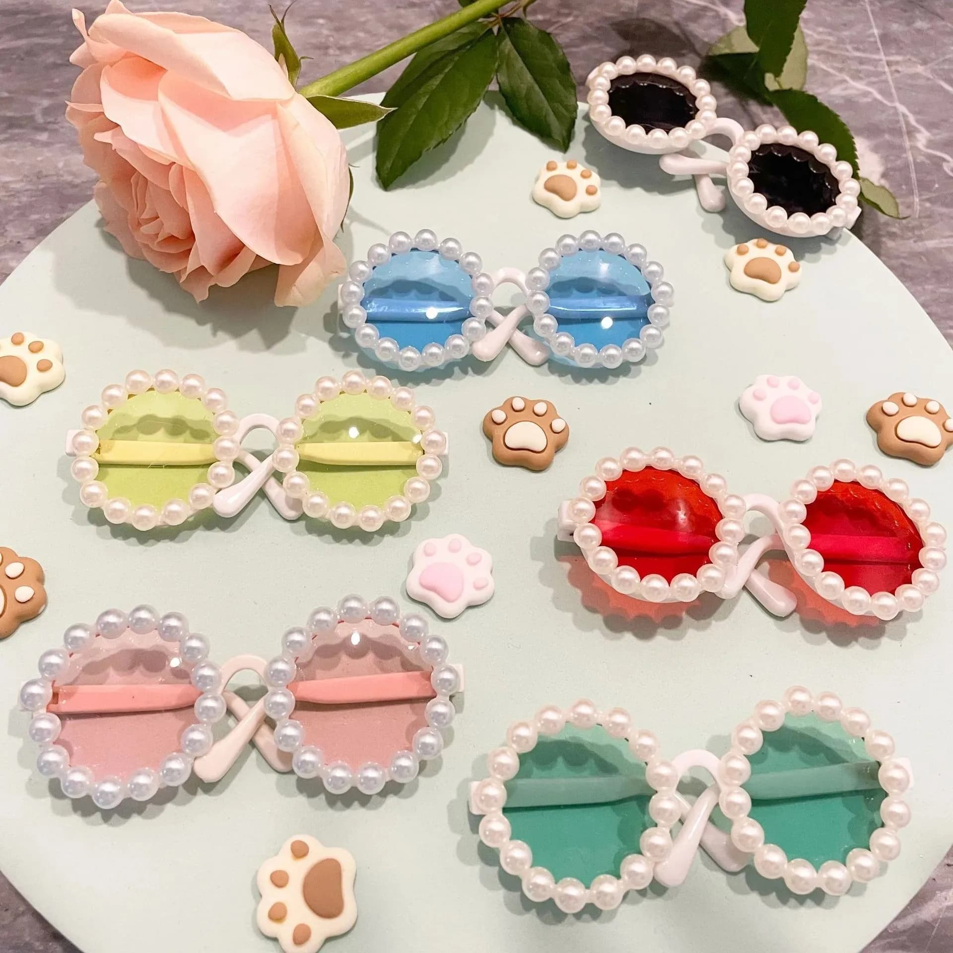 Occhiali da sole per bambole Labubu da 17 cm - Occhiali in plastica con bordo di perle Kawaii, occhiali casual per bambole, graziosi accessori in miniatura (senza bambola)